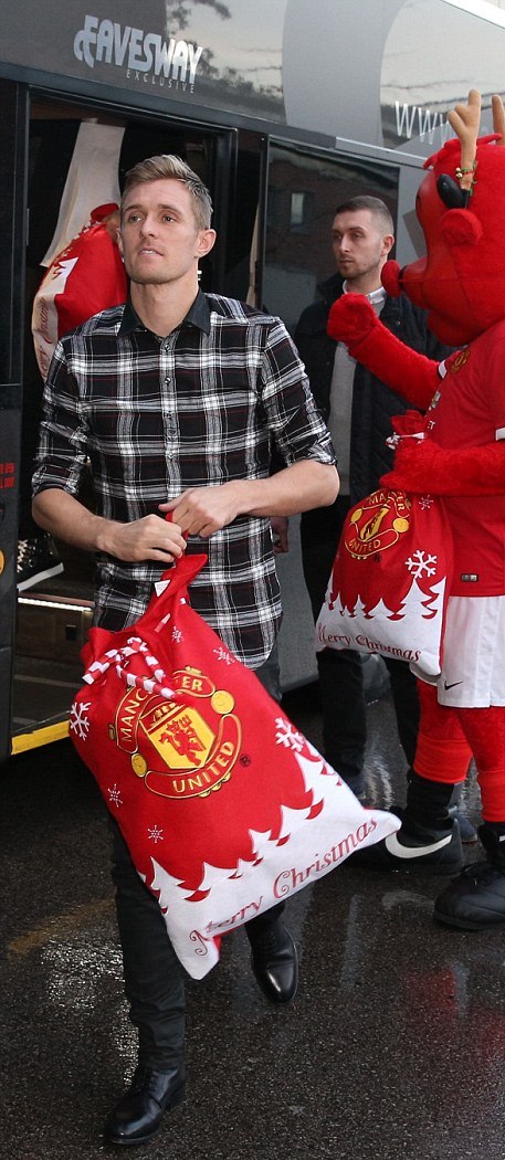 2412C94500000578-2875156-image-a-31 1418683411202