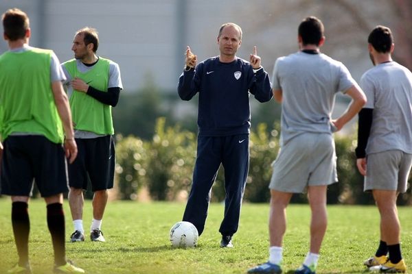 Αδειάζει το απουσιολόγιο του Ζιώγα