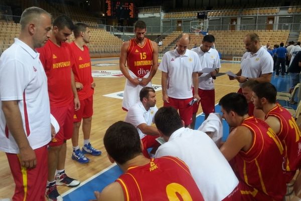 Μαυροβούνιο: Χωρίς Πέκοβιτς, αλλά με Βούτσεβιτς (photos+videos)