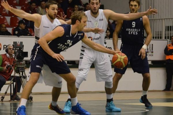 Αναντολού Εφές: Πλησίασε «Φενέρ»