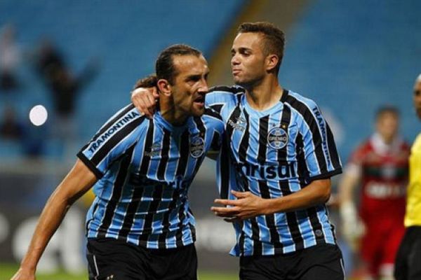 Brasileiro: Μαλακό στραβοπάτημα για Κρουζέιρο (videos)
