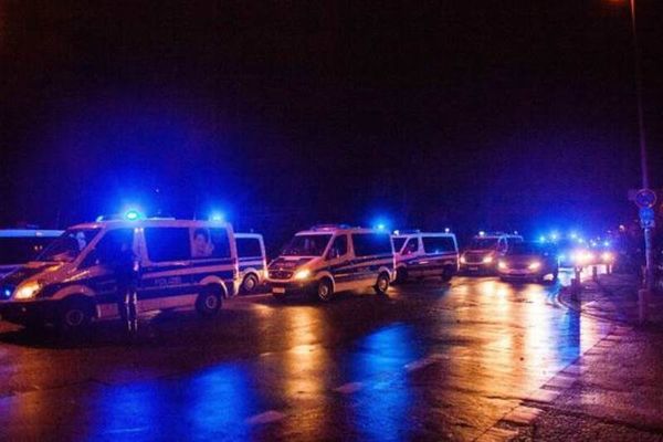 Εντοπίστηκε ασθενοφόρο με εκρηκτικά στο Ανόβερο!