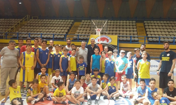 Πρεμιέρα με καλεσμένο τον Ζούρο στο West Side Basketball Camp!