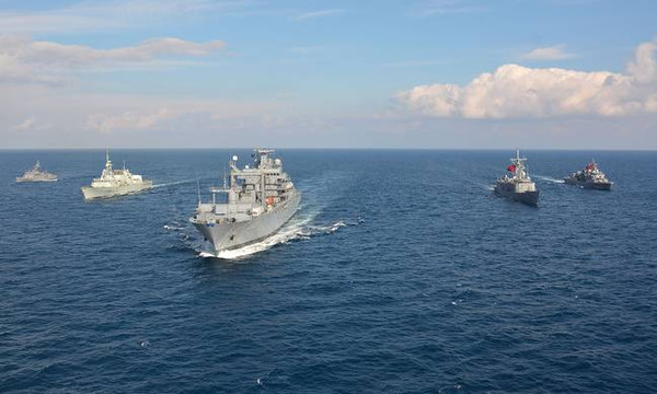 «Κόκκινος συναγερμός» σε Αιγαίο και Κύπρο: Οι Τούρκοι δεσμεύουν με NAVTEX και το Καστελλόριζο
