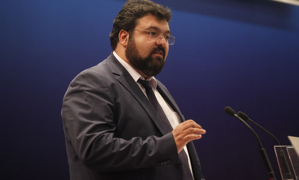 Ο υφυπουργός Αθλητισμού, Γιώργος Βασιλειάδης στα γραφεία της ΕΙΟ στις 26/9