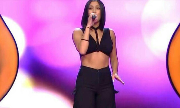 The Voice: Αυτή είναι η καυτή Ζωή Χρήστου που τρέλανε τον Μουζουράκη