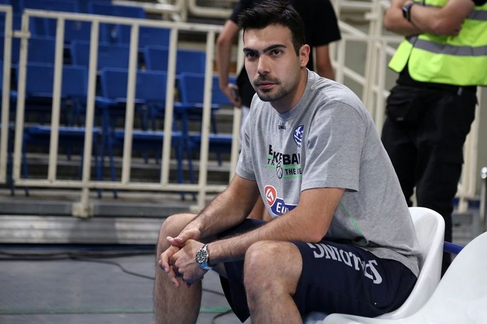 Μιλφ Μητέρα αποπλανεί να fuck εξωτερική όργιο από γερμανική.